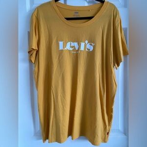 Levi's Yellow Short Sleeve Tee Casual Crew Neck